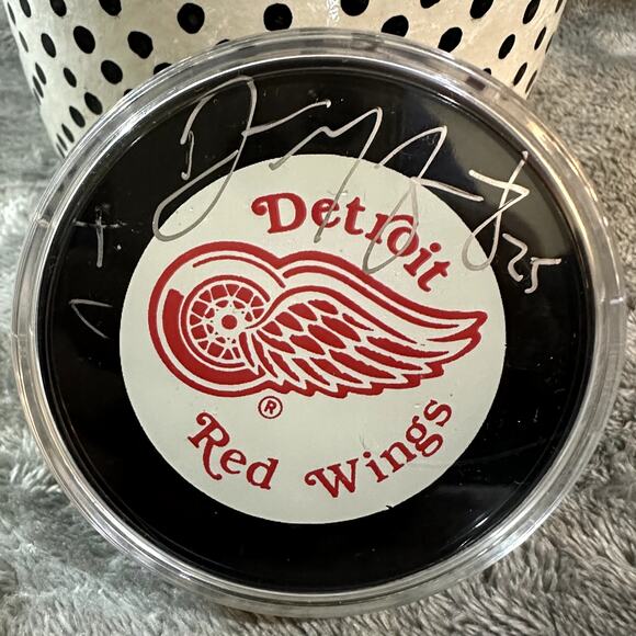 1990’s Detroit Red Wings Darren McCarty Autographed Official Game Hockey Puck - Picture 4 of 5